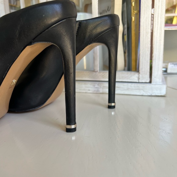 Kenneth Cole New York | Black Riley Leather Mule - Women - Picture 4 of 7